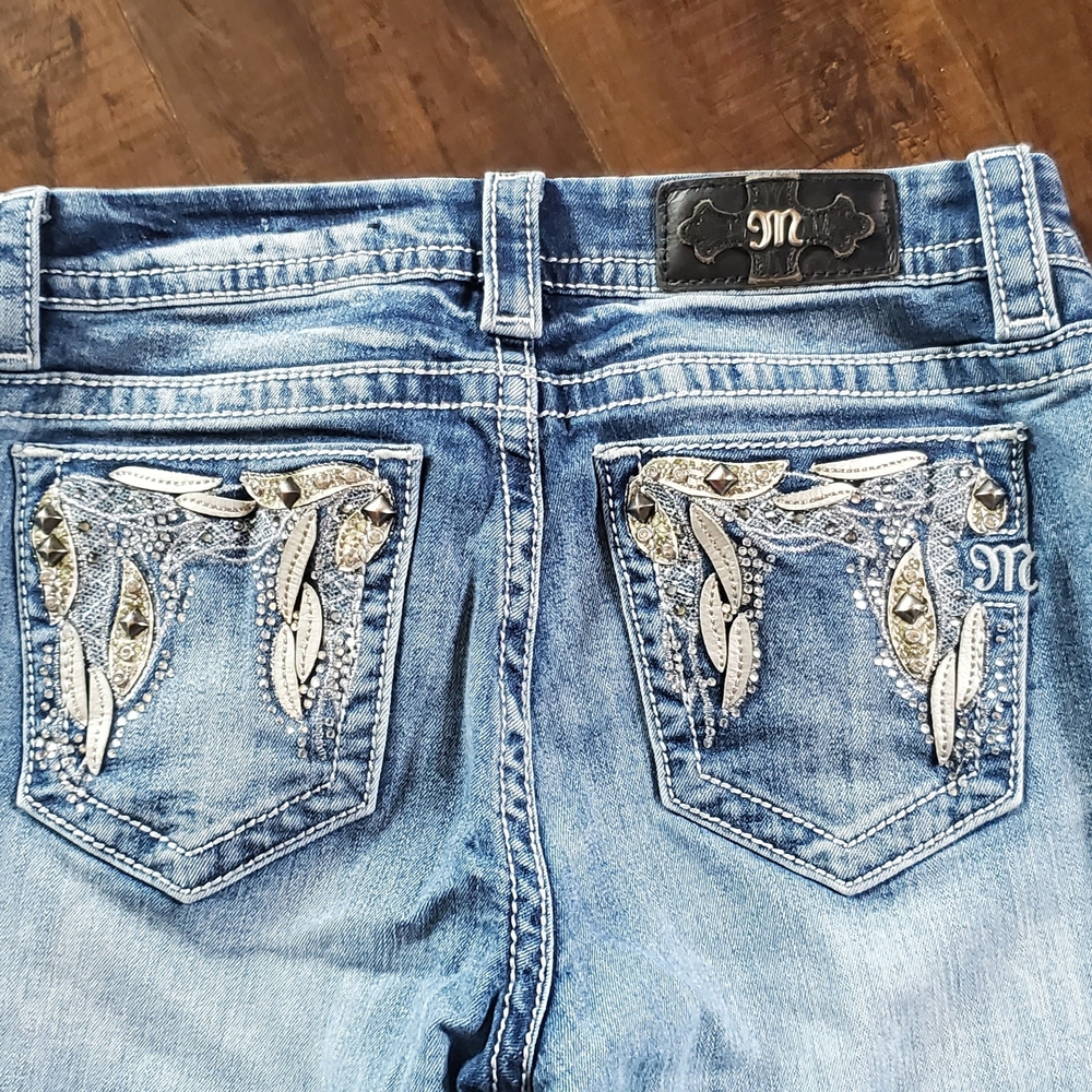 Miss Me Mid Rise Easy Skinny Embellished Blue Jeans with Silver Accents Size 27
